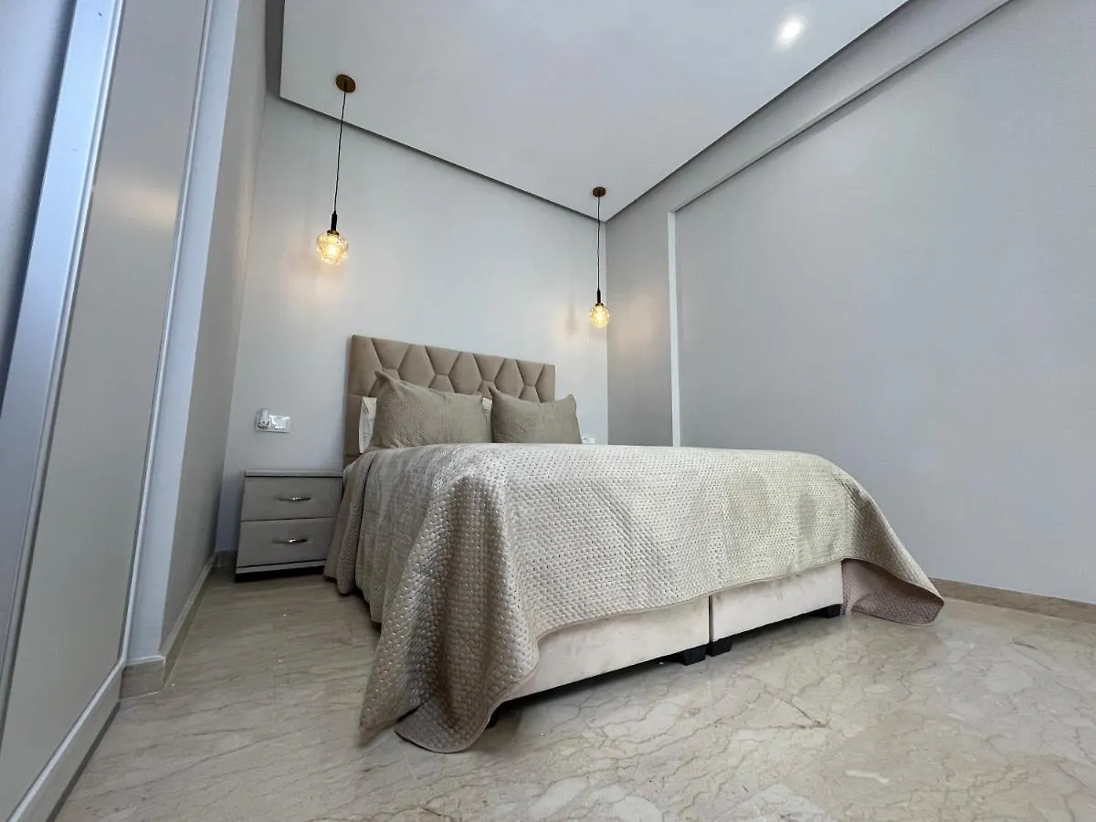 Comfy & Modern Studio At Blv Anfa Casablanca Apartman